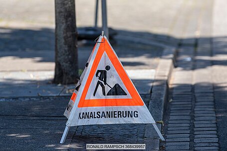Die Stadtentwässerung Kaiserslautern (STE) hat den rund 60 Jahre alten Mischwassersammler im Nordwesten der Stadt, der sich zwischen dem Opelkreisel/Gewerbegebiet West und dem Blechhammerweg befindet, mittels Schlauchlinerverfahren umweltschonend saniert. 